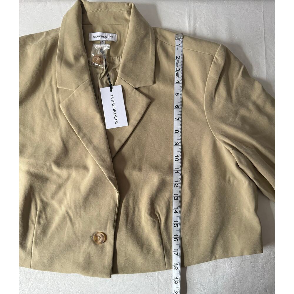 WeWoreWhat Boxy Cropped Blazer in Oat Size L - Picture 12 of 12